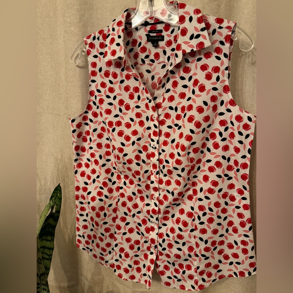 Talbots sleeveless tulips Non Iron top size 8